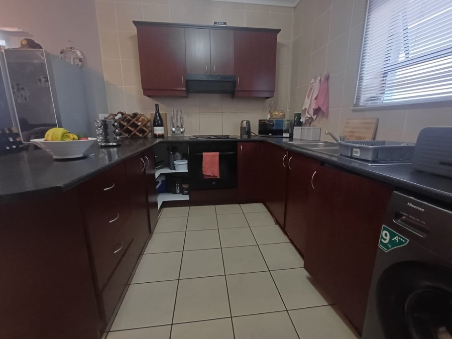 2 Bedroom Property for Sale in Brackenfell Central Western Cape